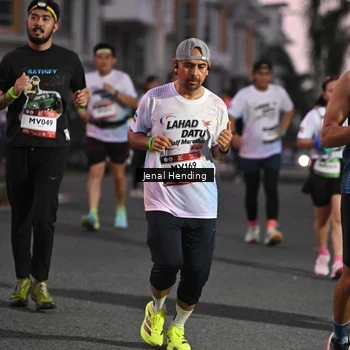 Runner Photo 7683463