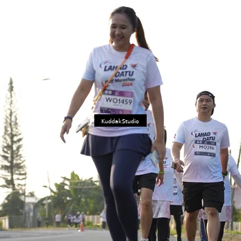 Runner Photo 7683464