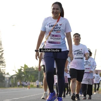 Runner Photo 7683468