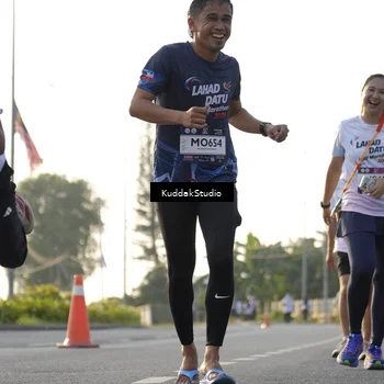 Runner Photo 7683493