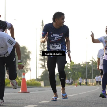 Runner Photo 7683497