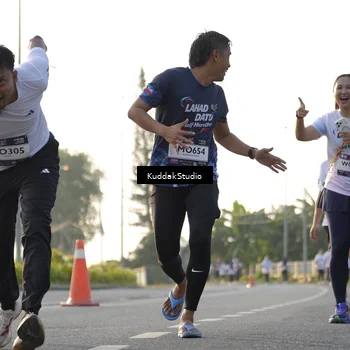 Runner Photo 7683503