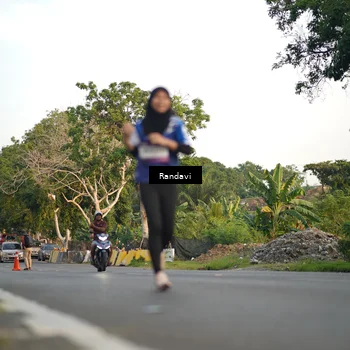 Runner Photo 7683514
