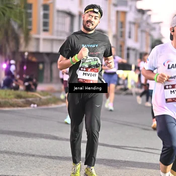 Runner Photo 7683530