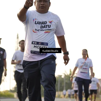 Runner Photo 7683533