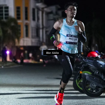 Runner Photo 7683541