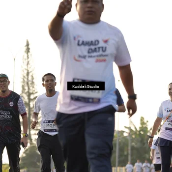 Runner Photo 7683542