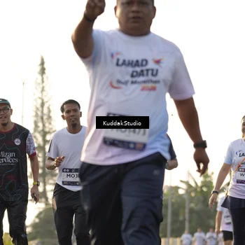 Runner Photo 7683543