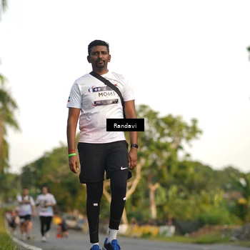 Runner Photo 7683545