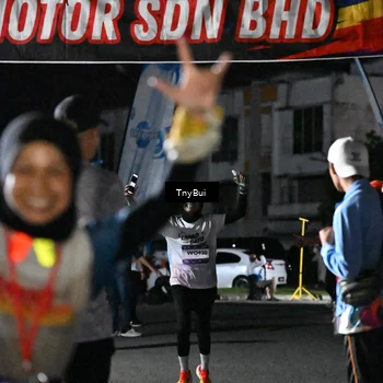Runner Photo 7683546