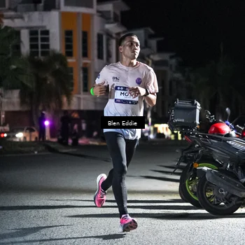 Runner Photo 7683572