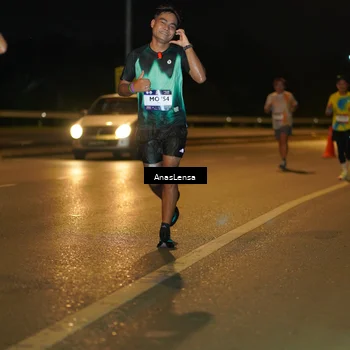 Runner Photo 7683573