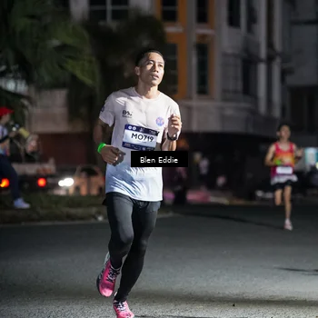 Runner Photo 7683612