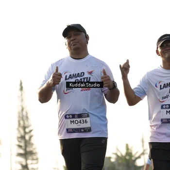 Runner Photo 7683628