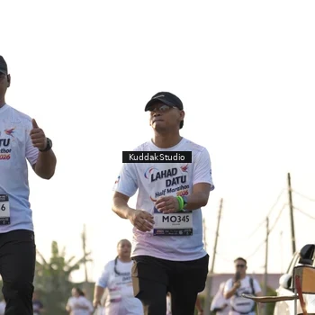 Runner Photo 7683641