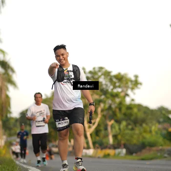 Runner Photo 7683655
