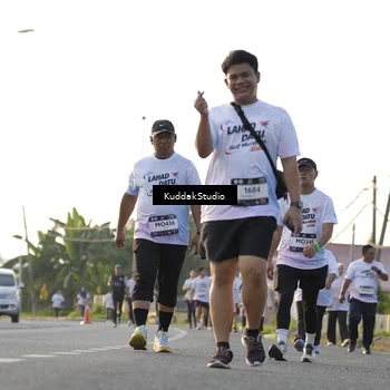 Runner Photo 7683657