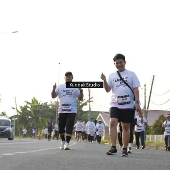 Runner Photo 7683660