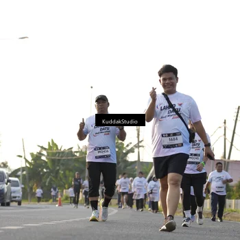 Runner Photo 7683661