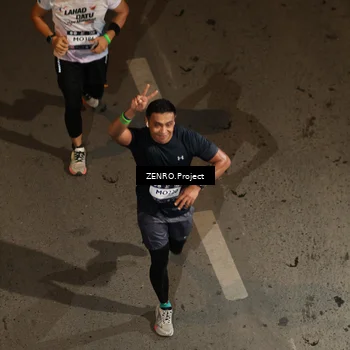 Runner Photo 7683664
