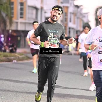 Runner Photo 7683675
