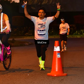 Runner Photo 7683687