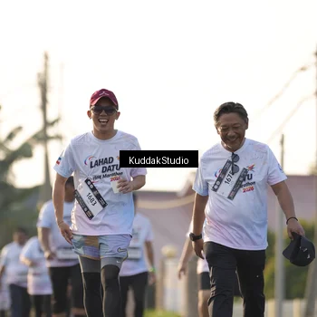 Runner Photo 7683701