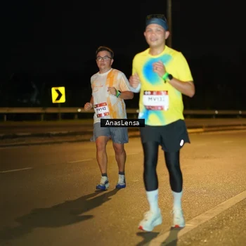 Runner Photo 7683703