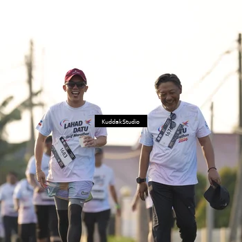Runner Photo 7683708