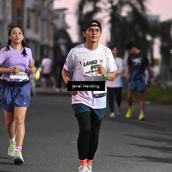 Runner Photo 7683732