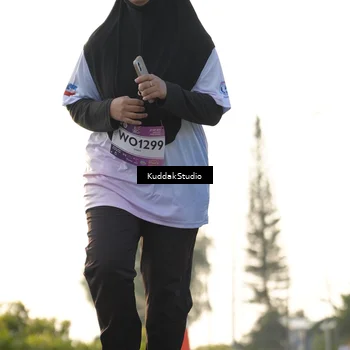 Runner Photo 7683749