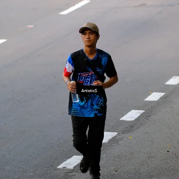 Runner Photo 7683750