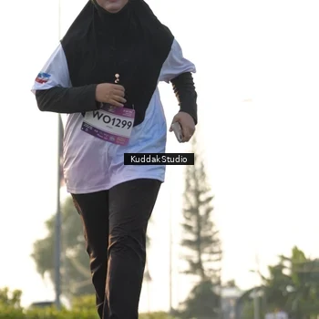 Runner Photo 7683757