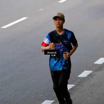 Runner Photo 7683759