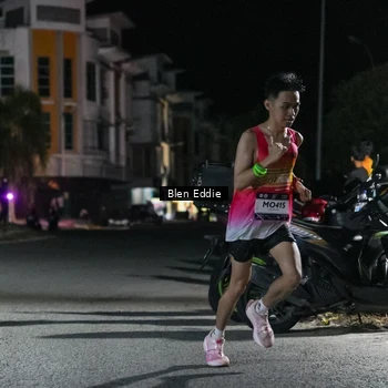 Runner Photo 7683768