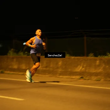 Runner Photo 7683787