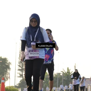 Runner Photo 7683790