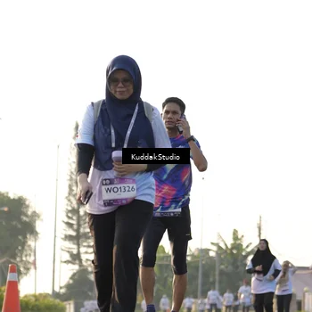 Runner Photo 7683792