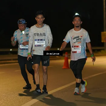 Runner Photo 7683817