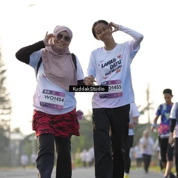 Runner Photo 7683818