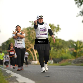 Runner Photo 7683825