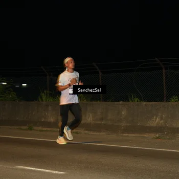 Runner Photo 7683840