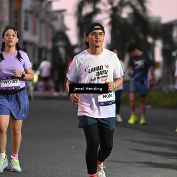Runner Photo 7683842