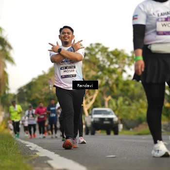Runner Photo 7683850
