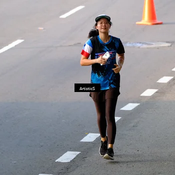 Runner Photo 7683874