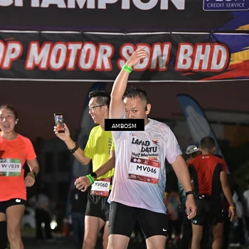 Runner Photo 7683876