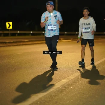 Runner Photo 7683904
