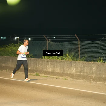 Runner Photo 7683909