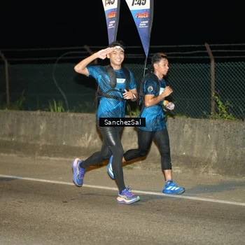 Runner Photo 7683912