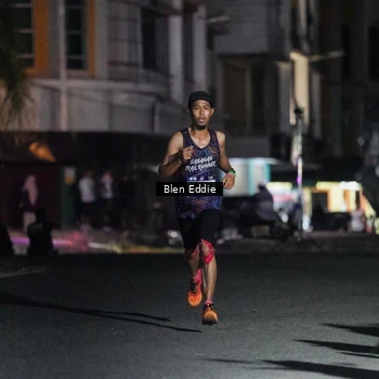 Runner Photo 7683916